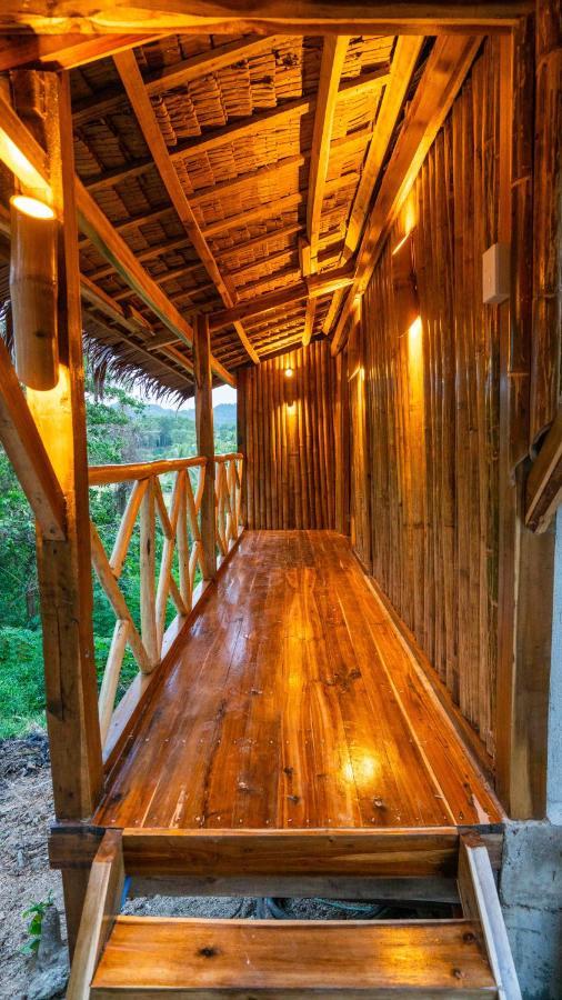Barya Lang Villa- Native Villa With Jeepney Room El Nido Exteriör bild