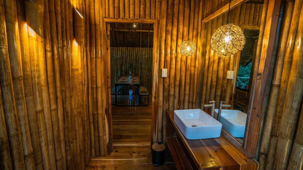 Barya Lang Villa- Native Villa With Jeepney Room El Nido Exteriör bild