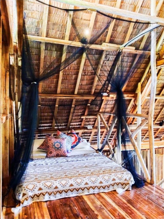 Barya Lang Villa- Native Villa With Jeepney Room El Nido Exteriör bild